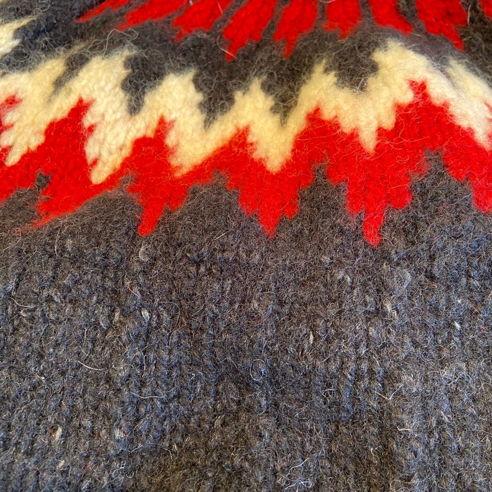 Vintage Hand Knit Chunky Greek Or Icelandic Sweater - Blue & Red - Size M or L - Picture 4 of 4